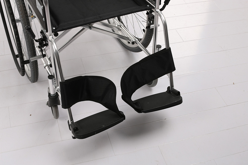 Aluminium Ultra Lightweight Adults Manual Wheelchair FC-M1