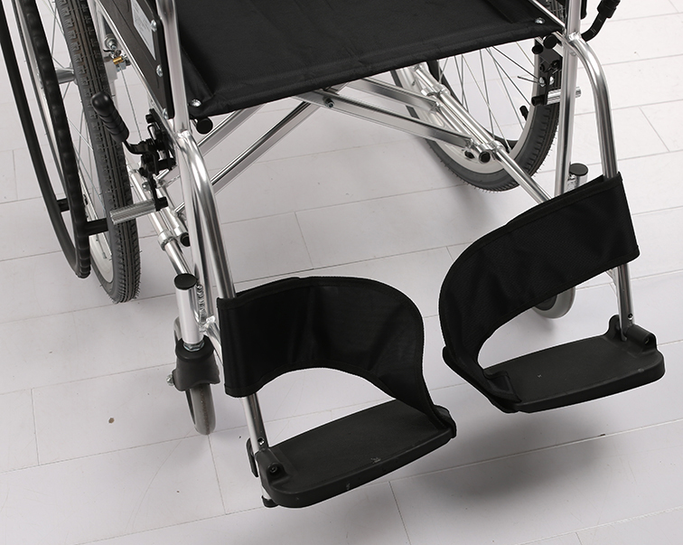 Portable Adults Best Manual Wheelchair for Outdoor Use